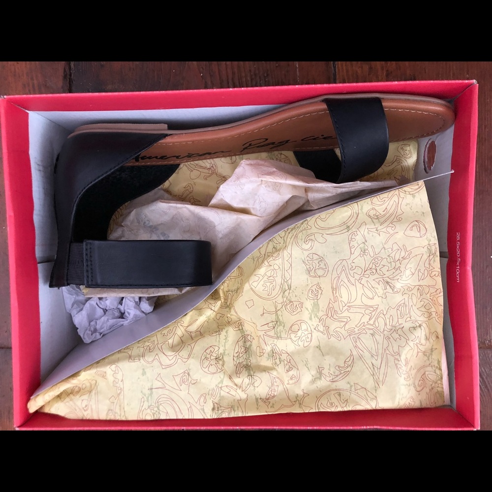 American rag sandals